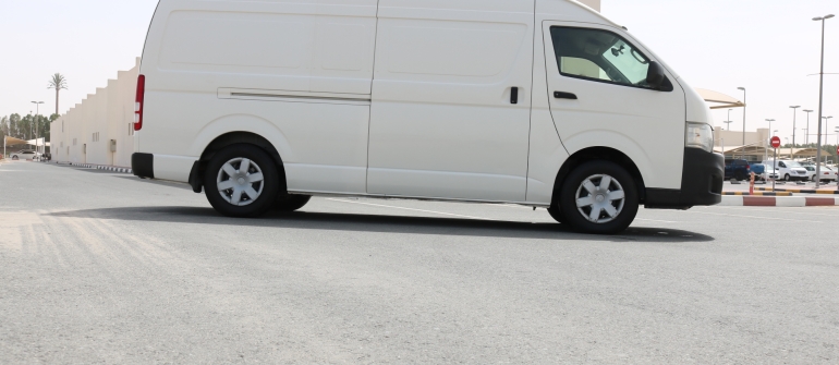 Top Features to Look for When Renting a Chiller Van in Dubai or Abu Dhabi
