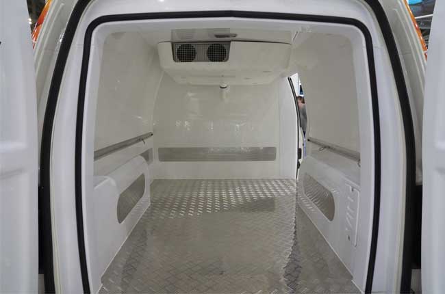 Daily freezer van rental with driver in Abu Dhabi for frozen food delivery