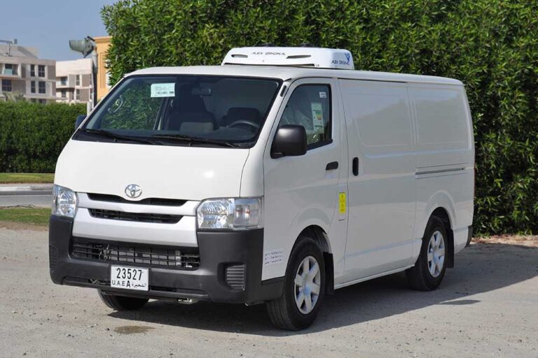Affordable freezer van for rent in Dubai and Abu Dhabi for frozen food and pharmaceutical delivery